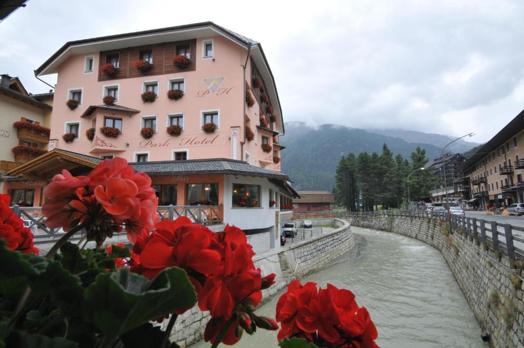Park Hotel Santa Caterina Valfurva Kültér fotó